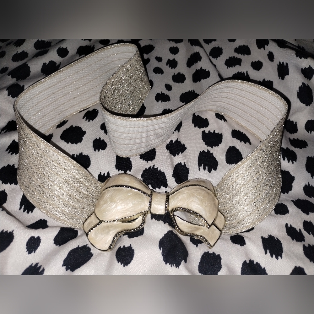 Vintage Cream & Gold Bow Cinch Belt